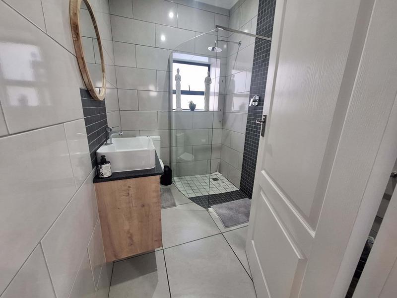 3 Bedroom Property for Sale in Hartenbos Heuwels Western Cape